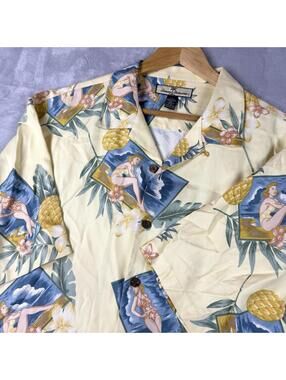 Tommy Bahama 100% Silk Hawaiian Shirt Pineapple Pin Up Camp Collar Size L Resort